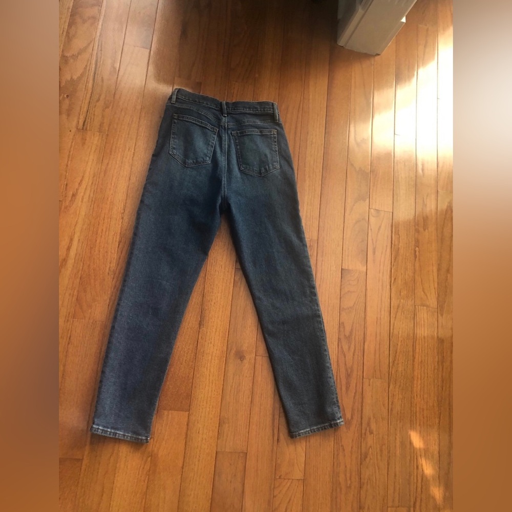 NWOT Ann Taylor LOFT High Rise Pintucked Blue Medium Wash Jeans Size 4 or 27 - Picture 4 of 9